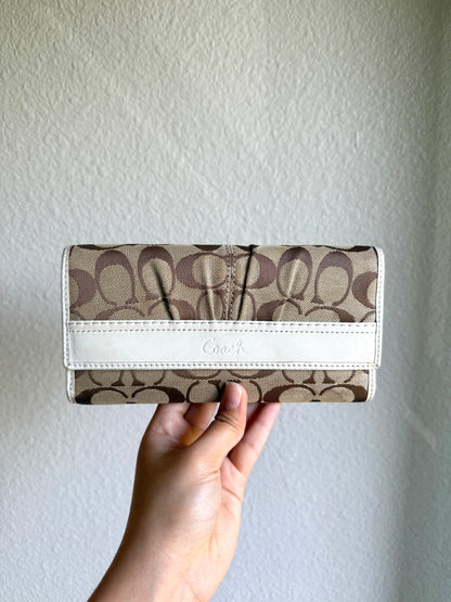 Vintage SoHo Coach Bag with Matching Wallet